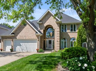 986 E Red Oak St, Addison, IL 60101