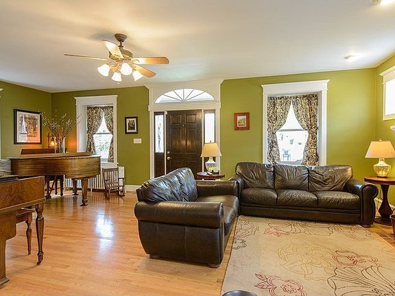 Spacious Living Area