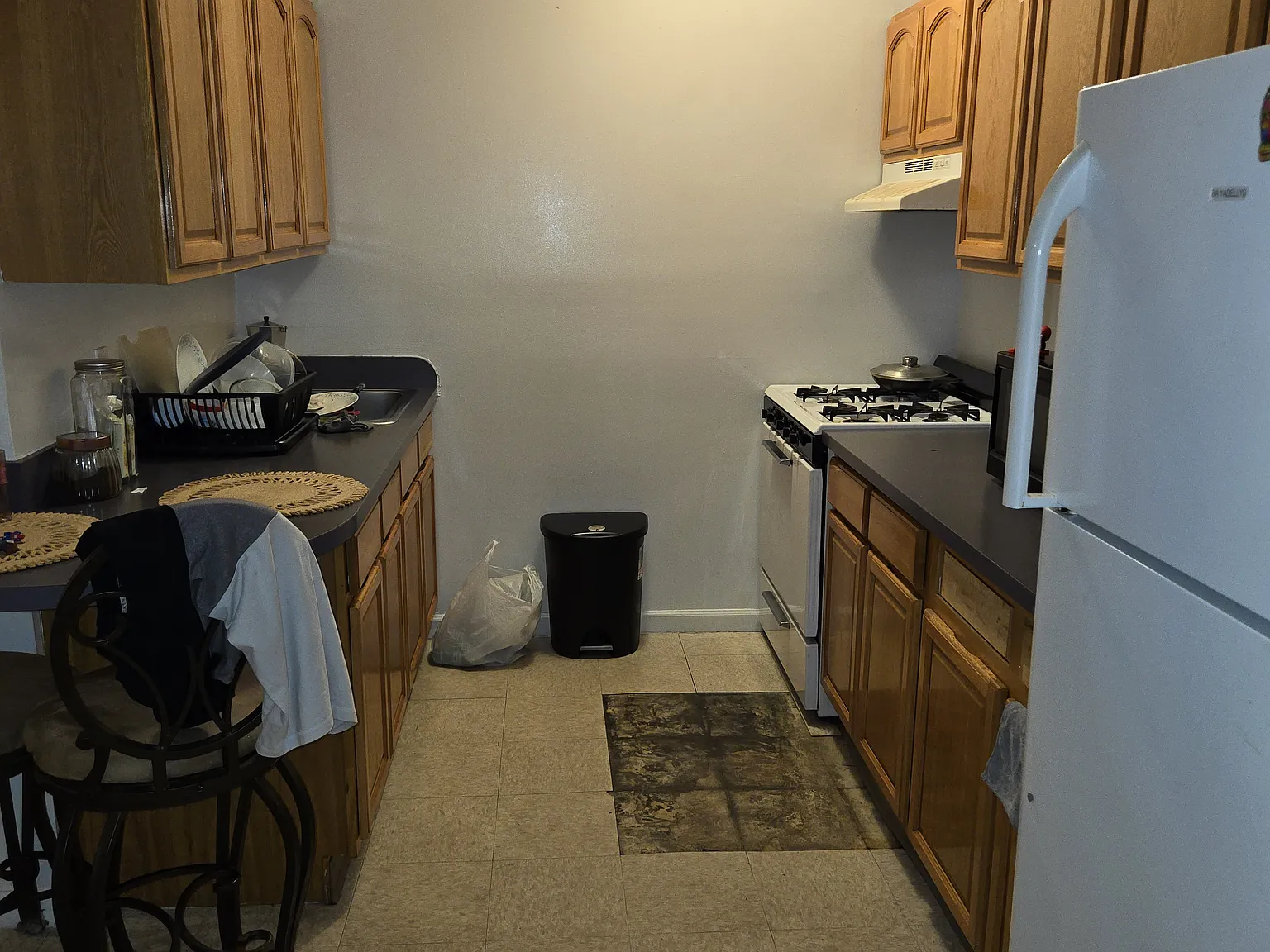 Studio, 650 sqft, $2,400 — Photo 3