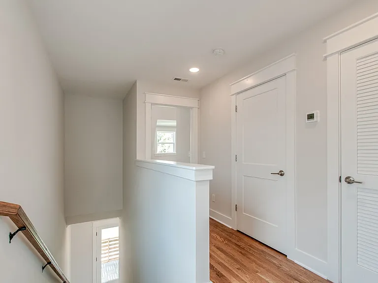 530 Edwin St #2 — Photo 13