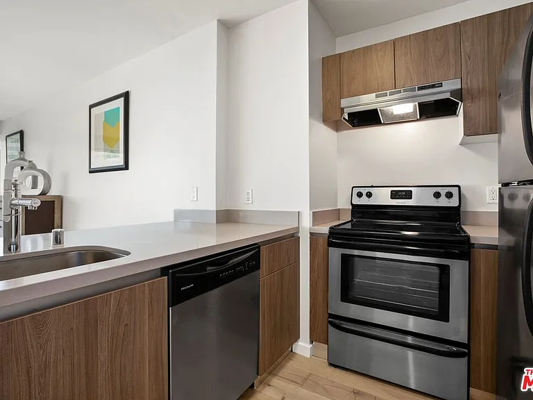 3458 W 7th St #1106 — Photo 14