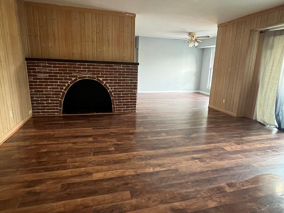 Open floor plan Licing and Dining with a Slider to the balcony