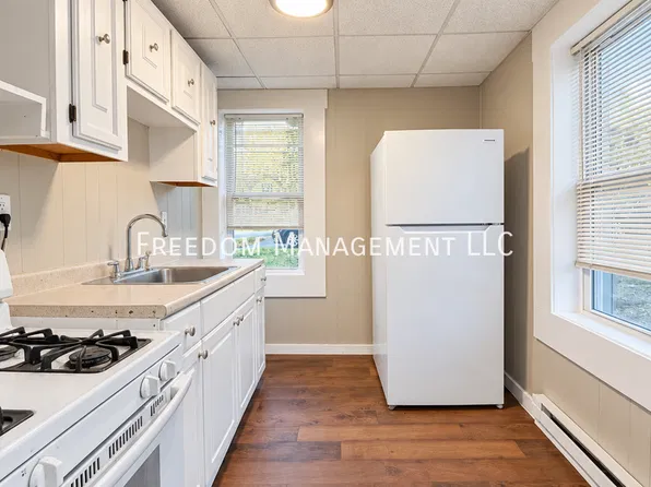 20 Main St APT 1E, Spencer, MA 01562