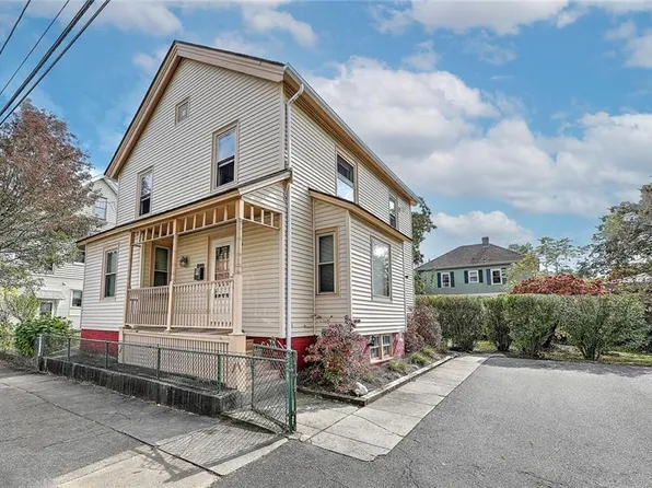 98 Fairview St, Providence, RI 02908