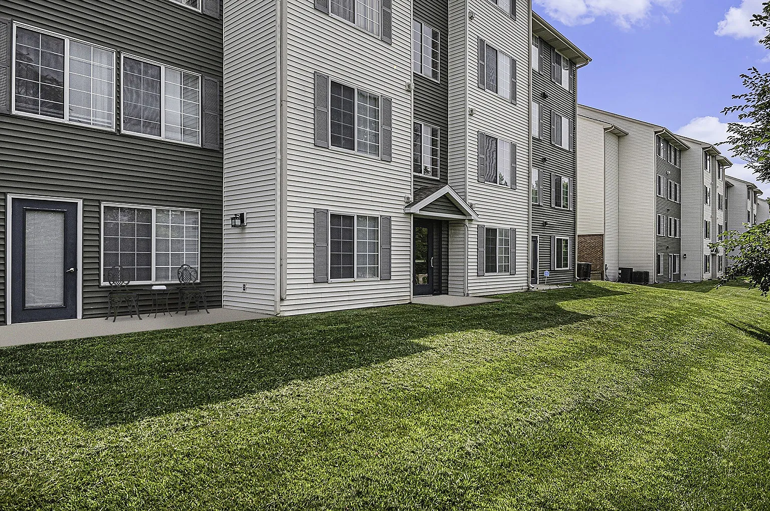 Pine Tree Apartments — Photo 2