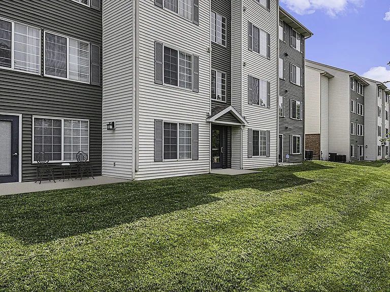 Pine Tree Apartments — Photo 2