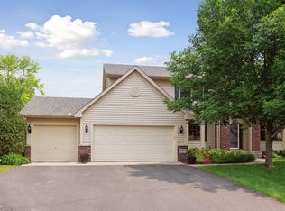 6512 Walnut Grove Ln N, Maple Grove, MN 55311