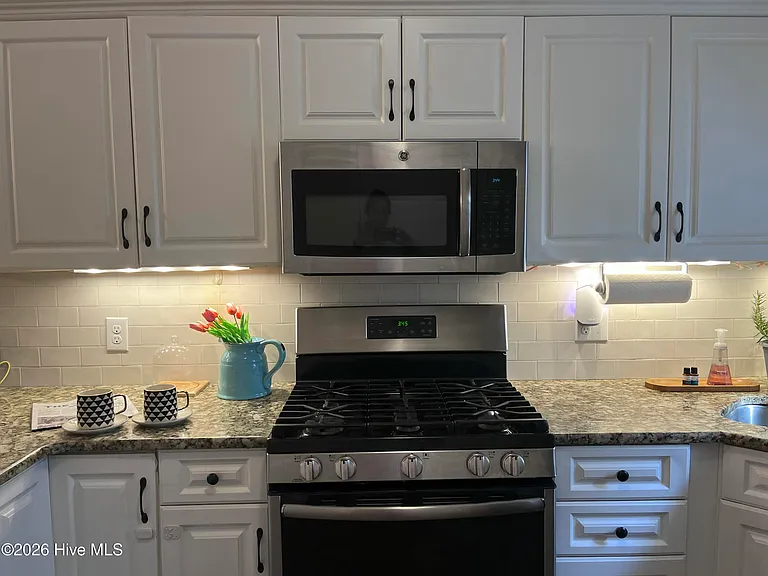 736 Ginseng Dr — Photo 9