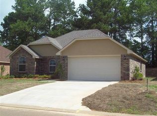 200 Hedge Hill Dr, Calhoun, LA 71225