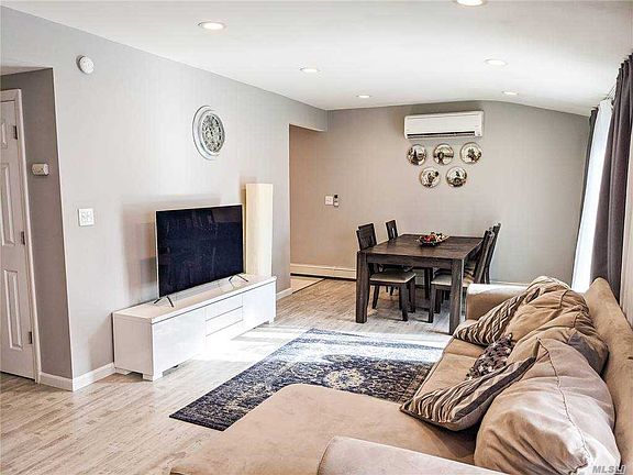4th image of 20 Lehigh Ln
