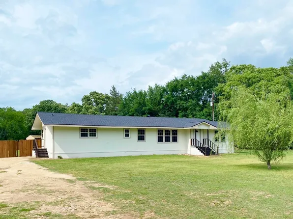 101 County Road 1475, Mount Pleasant, TX 75455