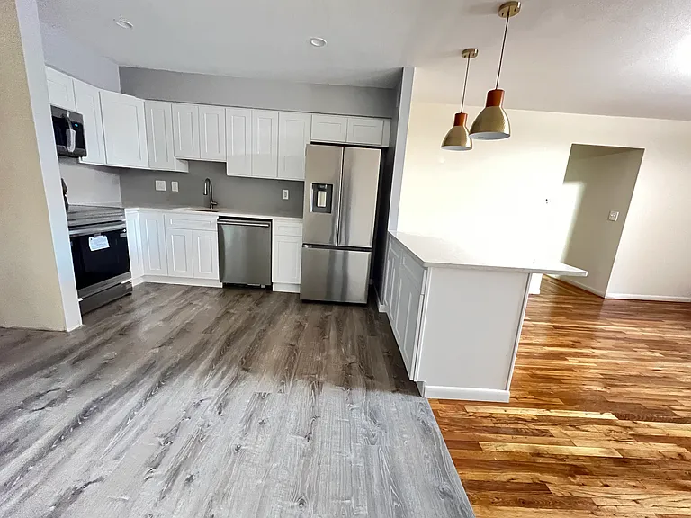581 Crown St #53 — Photo 3