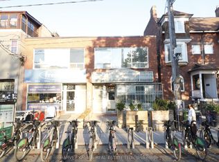 199 Augusta Ave #C, Toronto, ON M5T 2L4