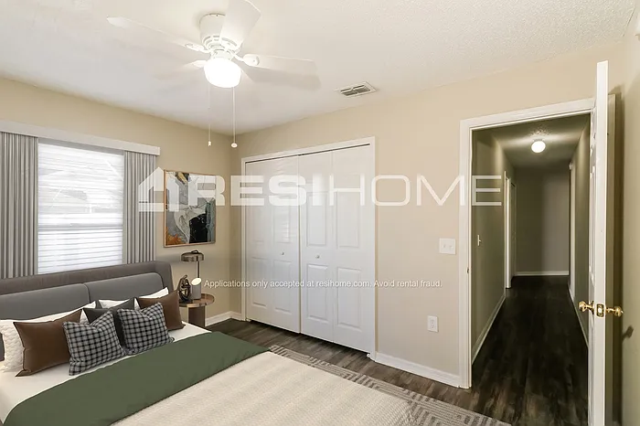 14145 Spring Hill Dr — Photo 9
