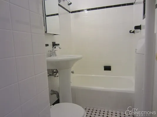 Rented by City Connections Realty | media 21