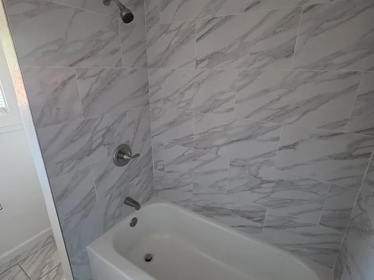 527 Maine St — Photo 13