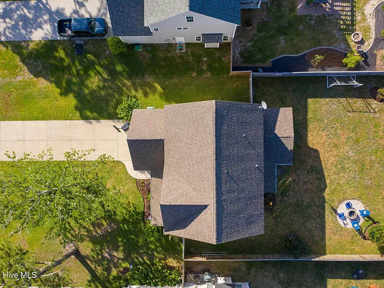 562 W Craftsman Way — Photo 5