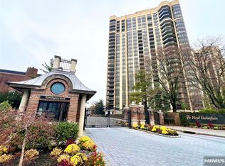 900 Palisade Ave APT 3H, Fort Lee, NJ 07024