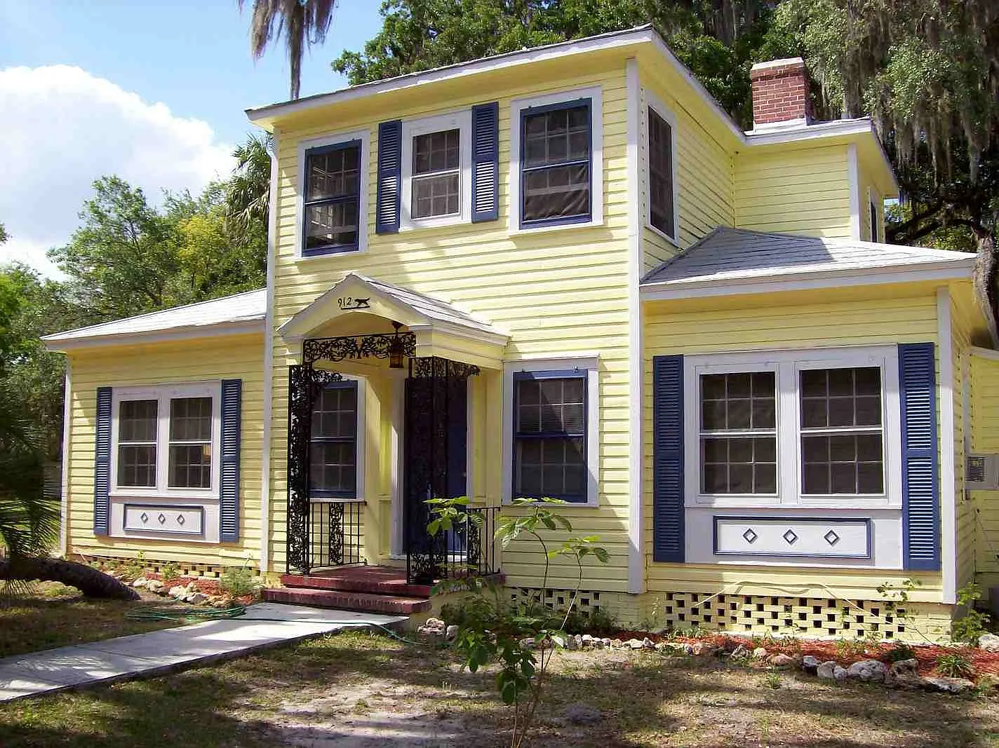 Historical Property — Photo 1