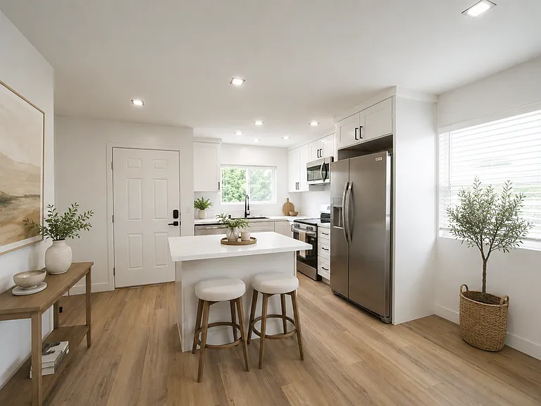 3552 Ocean View Blvd — Photo 10