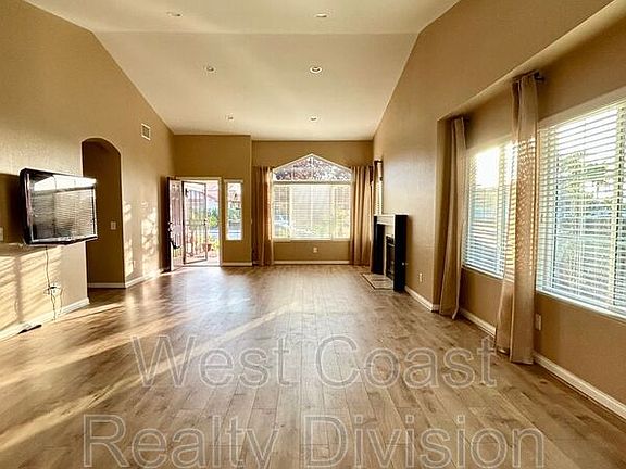 2nd image of 41746 Gilwood Ct