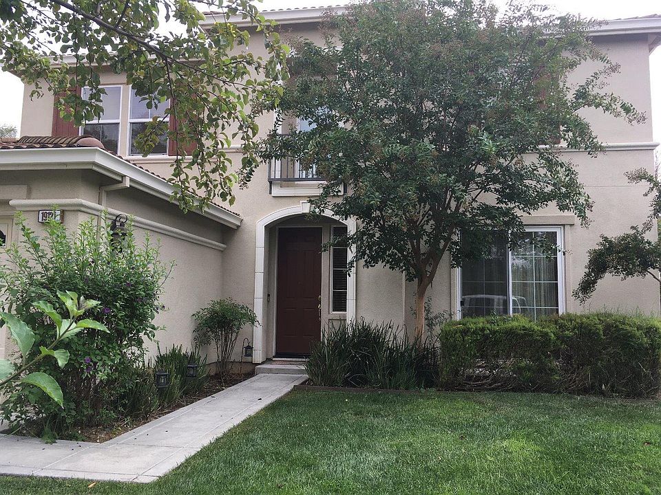 1st image of 19121 Saffron Dr