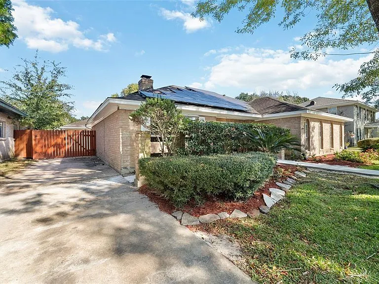 22122 Woodrose Dr — Photo 6