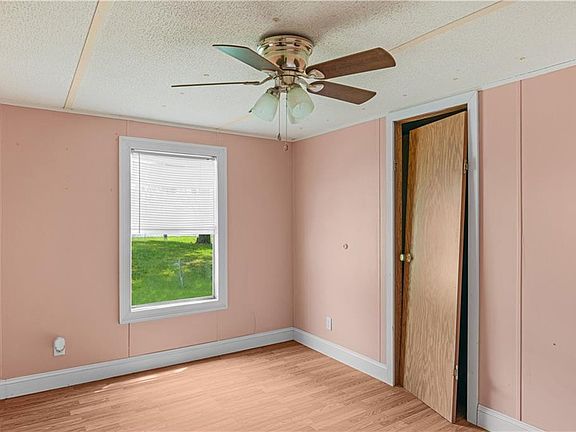 5th image of 1486 Neal Blvd