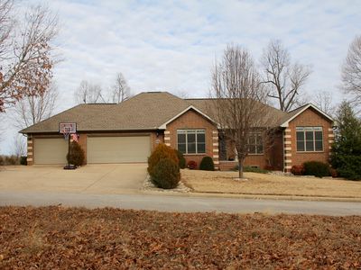 109 Falcon Point, Bull Shoals, AR, 72619