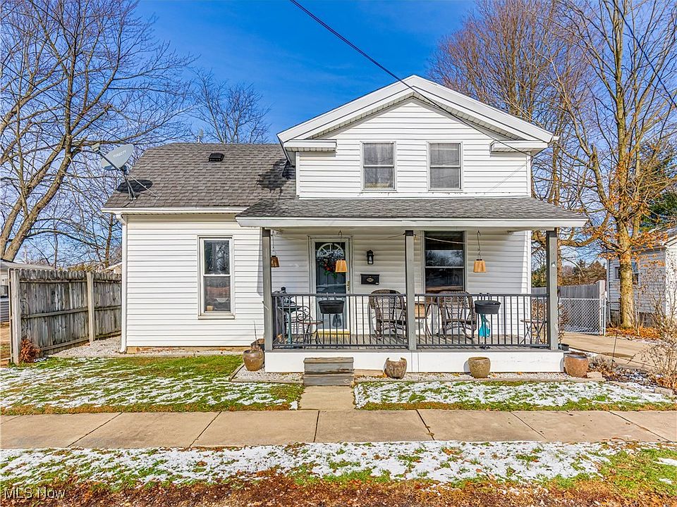 1st image of 3889 Bradley St