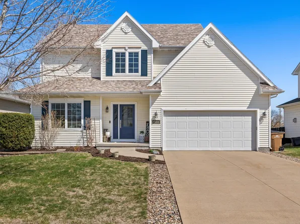 822 Edgewater Dr, Polk City, IA 50226
