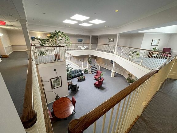 3rd image of 1110 Heatherwood Unit 1110