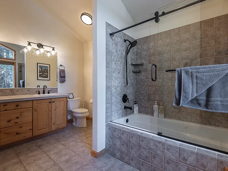 16873 Northwoods Blvd — Photo 10