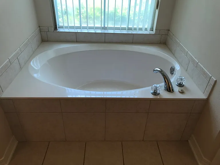 2642 Hidden Creek Dr — Photo 36