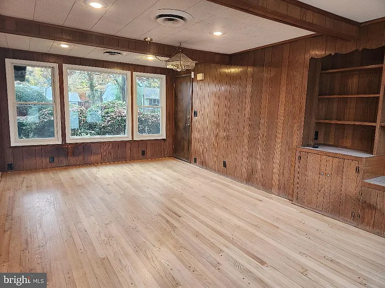 125 Lakedale Dr — Photo 8