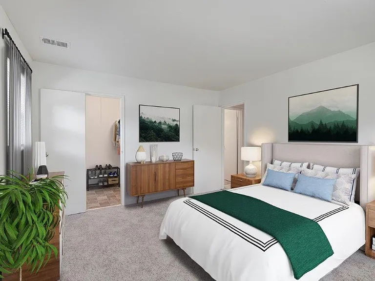Post and Coach Apartment Homes — Photo 3