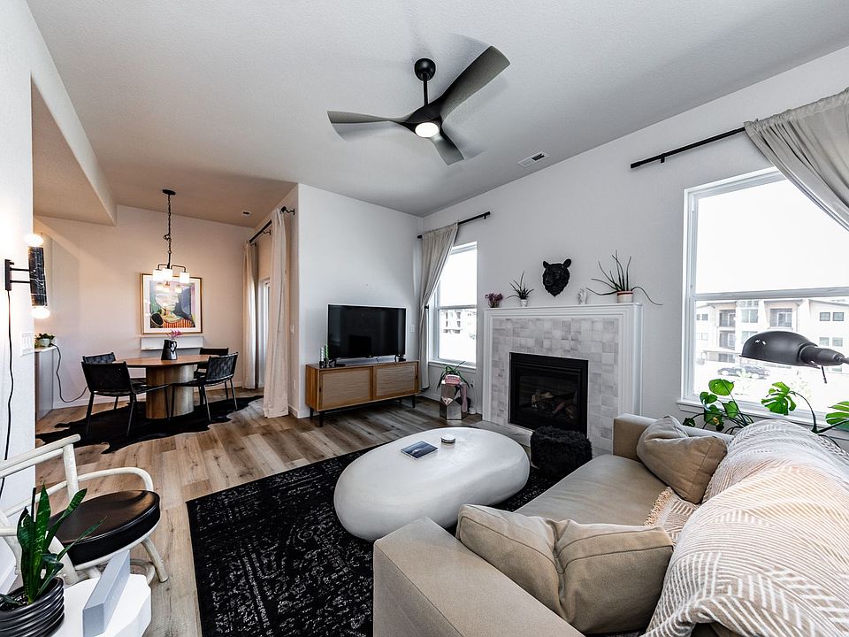 1st image of 5715 Villa Lorenzo Dr