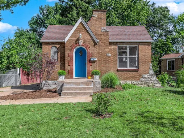 141 Shetland Dr, Saint Louis, MO 63125