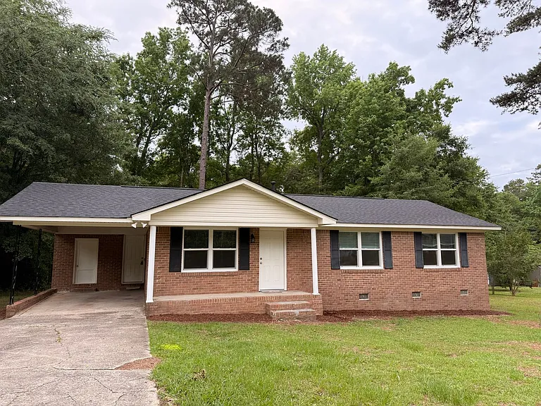 1041 Backman Rd — Photo 1