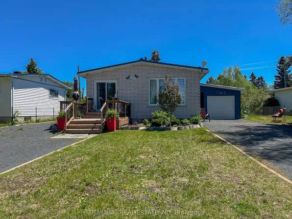107 New Circle Pl, Iroquois Falls, ON P0K 1E0