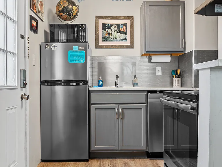 222 S Olympia Ave #2 — Photo 4