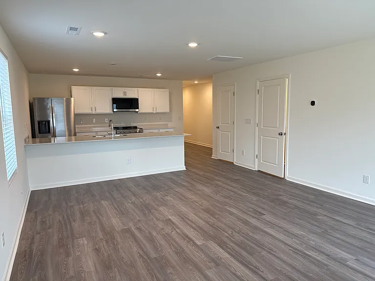 2445 Brookville Dr #B — Photo 11