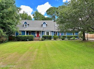 110 Oyster Bay Rd, Swansboro, NC 28584