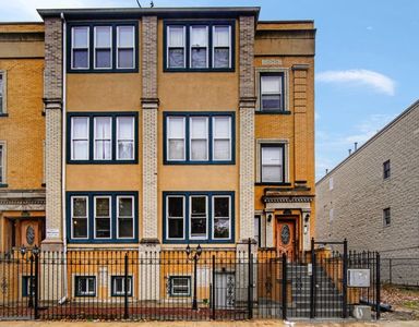 4829 S Prairie Ave APT 2, Chicago, IL, 60615