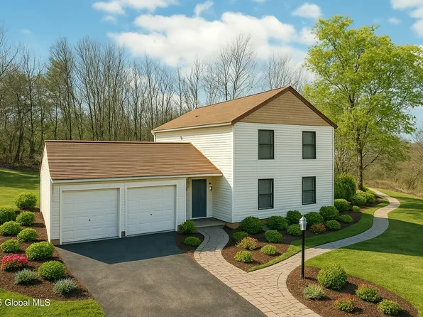 6 Birch Glen Drive, Halfmoon, NY 12188