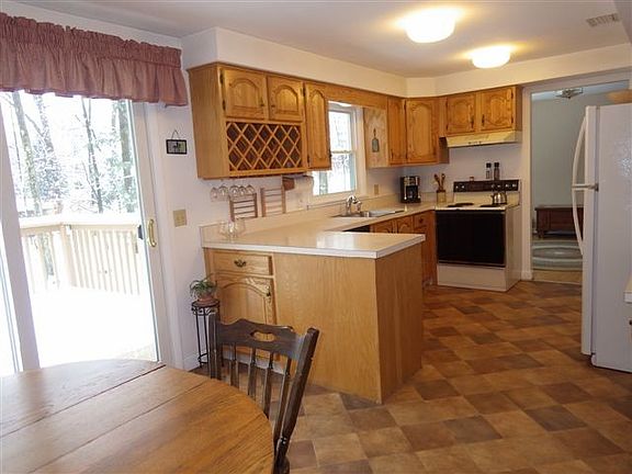 2nd image of 24 Crestwood Dr