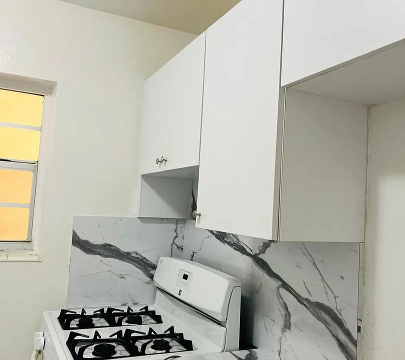 Jaclyn Apartments