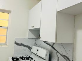 Jaclyn Apartments