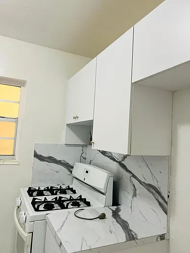 Jaclyn Apartments Photo 1