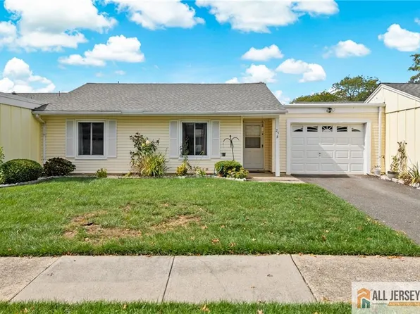 25 Pitman Rd Unit B, Monroe Township, NJ 08831